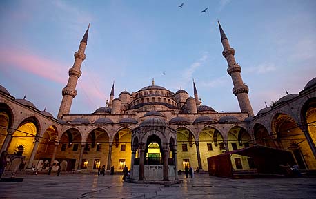 טורקיה קוראת למוסלמים להוציא את כספם מהבנקים השוויצריים