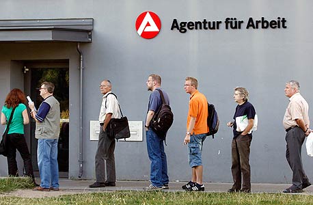 תור ללשכת התעסוקה, גרמניה, צילום: בלומברג