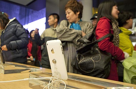 מיליארד סינים לא מחכים לאייפון