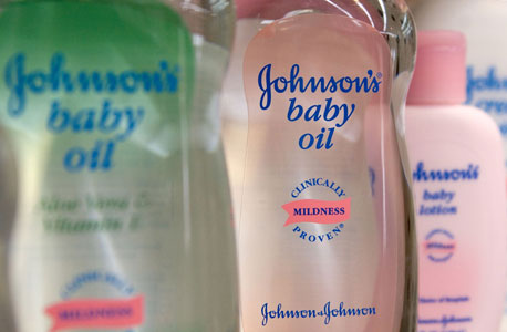 שמן תינוקות של ג'ונסון&ג'ונסון, צילום: בלומברג
