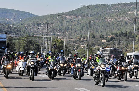 מחאת האופנוענים נגד מחירי הביטוח, צילום: גיא אסיאג