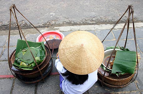 מוכרת רחוב בויטנאם
