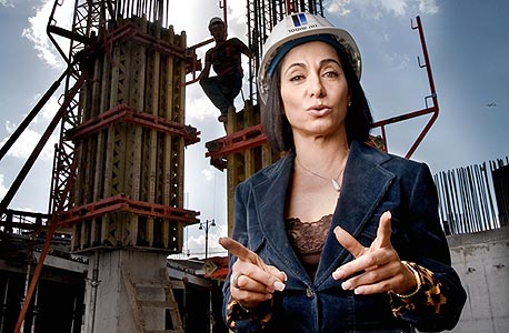 דליה שוסטר. "ייזום נדל"ן הוא עולם תובעני וקשוח ואין בו פירגון" דליה שוסטר. "ייזום נדל"ן הוא עולם תובעני וקשוח ואין בו פירגון"
