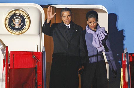 ברק אובמה ו מישל אובמה פרס נובל, צילום: איי אף פי