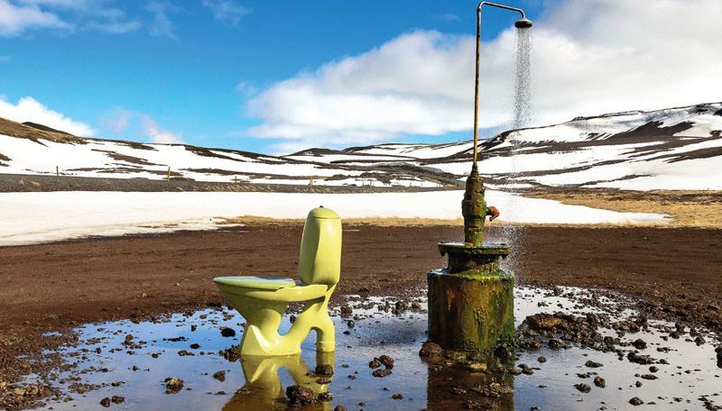 השירותים בקראפלה, איסלנד. אפשר להוריד את המים ללא חשש, צילום: 500px