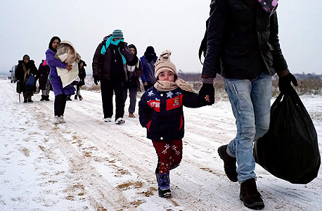 פליטים ליד הגבול, צילום: אימג