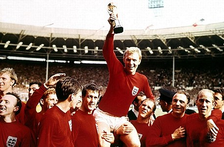 שחקני נבחרת אנגליה ב-1966. באוכלוסייה הכללית 1 מ־14 בני 65 ומעלה חולים במחלה בעוד בקרב שחקני עבר נראה שכמעט 4 מ־11 סובלים ממנה לפני גיל 65. 