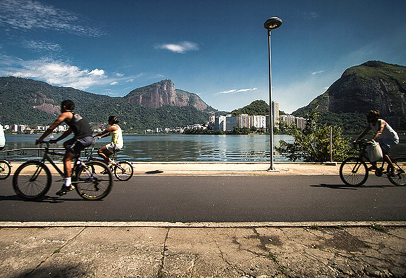 ריו דה ז'נרו. מציעה לתושבים ולתיירים אפשרות נוחה מאד לרכיבה על אופניים