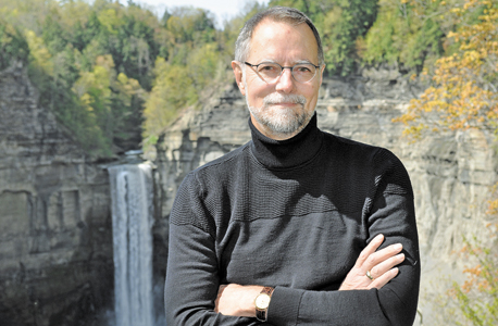 רוברט פרנק. "המנצח כמעט אף פעם לא יהיה הבן אדם הכי מוכשר, אלא מישהו שכמעט מוכשר כמו המתמודד המוכשר ביותר אבל יש לו גם הכי הרבה מזל" רוברט פרנק. "המנצח כמעט אף פעם לא יהיה הבן אדם הכי מוכשר, אלא מישהו שכמעט מוכשר כמו המתמודד המוכשר ביותר אבל יש לו גם הכי הרבה מזל"