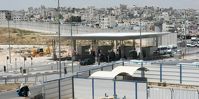 הווייז הפלסטינית מסייעת לעקוף את ההתנחלויות והמחסומים של צה&#39;&#39;ל 