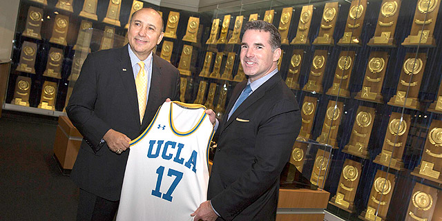 UCLA חתמה על הסכם חסות עם אנדר ארמור בשווי 280 מיליון דולר