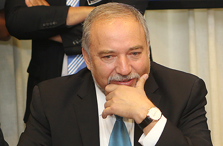 שר הביטחון אביגדור ליברמן, צילום: אלכס קולומויסקי