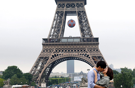 פריז מגדל אייפל יורו 2016, צילום: אי פי איי