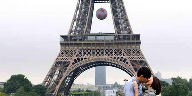 לקראת ברקזיט: פריז מנסה לפתות פיננסיירים מלונדון
