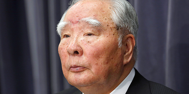 יורד מהכביש: אוסאמו סוזוקי, נשיא יצרנית הרכב היפנית, פורש בגיל 91