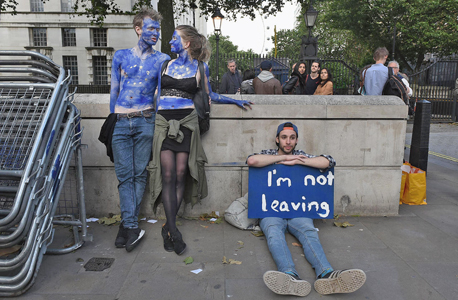בריטניה ברקזיט צעיר מוחה בלונדון נגד תוצאות משאל העם, צילום: גטי אימג'