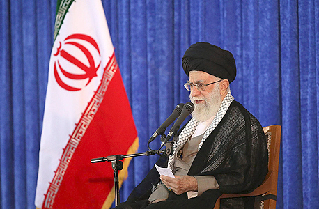 עלי ח'מינאי המנהיג העליון של איראן. מנהיגה משטר צניעות עולמי