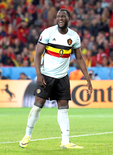 רומלו לוקאקו מנבחרת בלגיה. חלק גדול מהמועדונים בבלגיה עברו מלשחק עם 8% שחקני בית בסגל ל־50%–60% שחקני בית