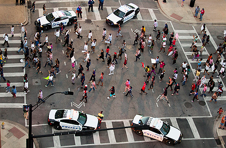 ההפגנה בדאלאס. 5 שוטרים נהרגו, צילום: אי פי