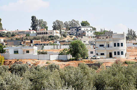 הכפר הבדואי א-סייד אלסייד בנגב. לא מחובר לתשתיות מים וחשמל, צילום: ישראל יוסף