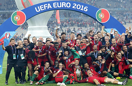 נבחרת פורטוגל מנצחת ביורו 2016
