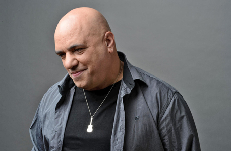 רובס. "אני חסיד גדול של שירי פול סיימון. סיפור קטן ואנושי שאתה מסיק ממנו המון דברים" רובס. "אני חסיד גדול של שירי פול סיימון. סיפור קטן ואנושי שאתה מסיק ממנו המון דברים"