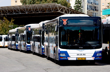 Buses in Tel Aviv. Photo: Nimrod Glickman