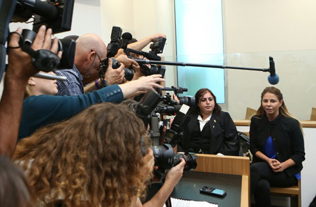 ענבל אור בבית המשפט לפני החלטת השופט, צילום: עמית שעל
