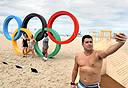 הטבעות האולימפיות על חוף קופה קבנה. ברזיל לא תהפוך לאימפריה בגלל האולימפיאדה, צילום: רויטרס