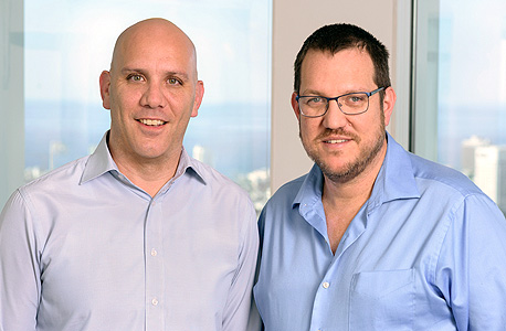 מימין:רונן ניר שותף בכרמל ושרון וגנר מנכ"ל ומייסד משותף בקלאודין Cloudyn