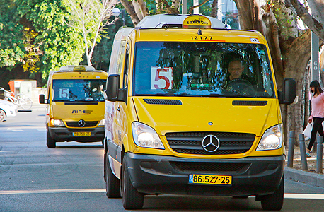 מונית שירות בתל אביב (ארכיון). עוד 1,700 מוניות יתווספו ל-800 הקיימות