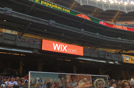 חסות WIX  ניו יורק יאנקיז במגרש, צילום: Wix