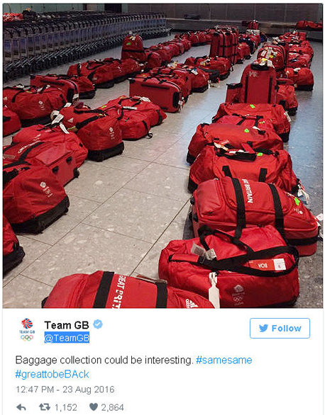 נבחרת אולימפית בריטניה חזרה נמל תעופה מזוודות תיקים אדומים טוויטר 1, צילום: טוויטר