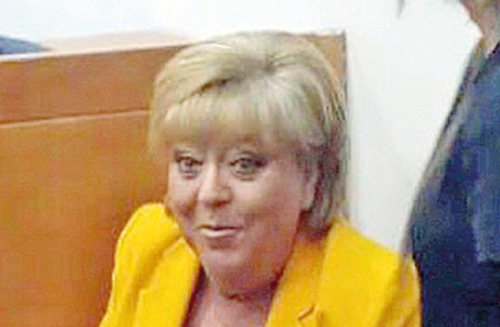 ראשת עיריית נתניה מרים פיירברג בעת הארכת מעצרה לפני חודשיים