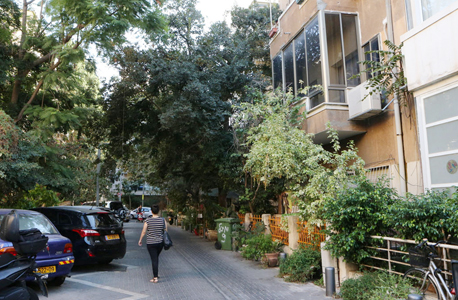 רחוב מיכ"ל. נחשב לאחד היפים בתל אביב, ודייריו מנהלים מעין קהילה קטנה ושוקקת שבה כולם מכירים את כולם, צילום: אוראל כהן