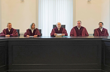 שופטים בגרמניה לא אוהבים שמעוותים להם את החוק, צילום: איי פי איי