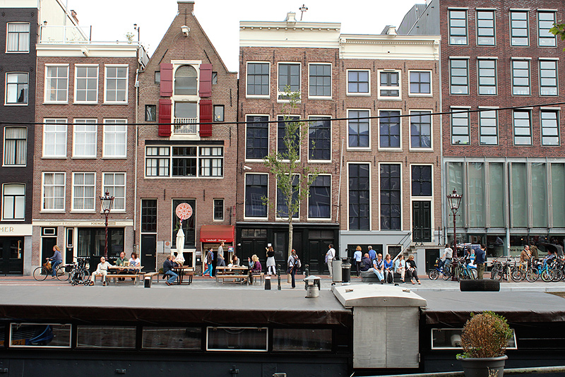 בית אנה פראנק. עוד בית טיפוסי באמסטרדם