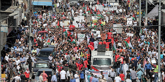 ההפגנות לפני שבועיים בגנות ההסכם, צילום: איי אף פי