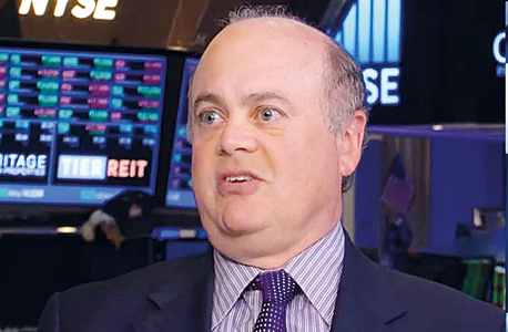 הבן וויין קופרמן. "הרשויות צריכות לבדוק את המסחר המפוקפק במניה. איך אני הופך לחושף שחיתויות?" הבן וויין קופרמן. "הרשויות צריכות לבדוק את המסחר המפוקפק במניה. איך אני הופך לחושף שחיתויות?"