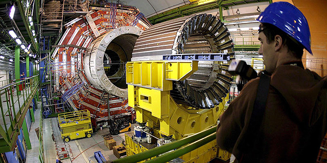 מאיץ החלקיקים CERN תורם לקידום טכנולוגיות הביג דאטה