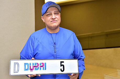 איש העסקים ההודי Balwinder Sahani קנה לוחית רישוי D5 מדובאי