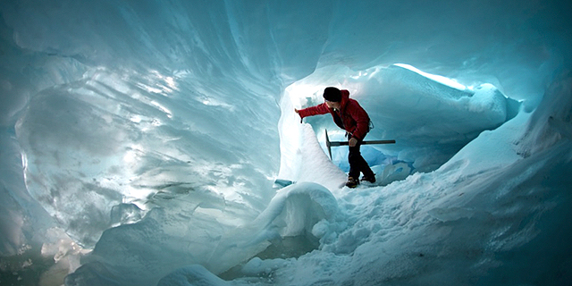 מערת קרח בניו זילנד (ארכיון), צילום: glaciercountry