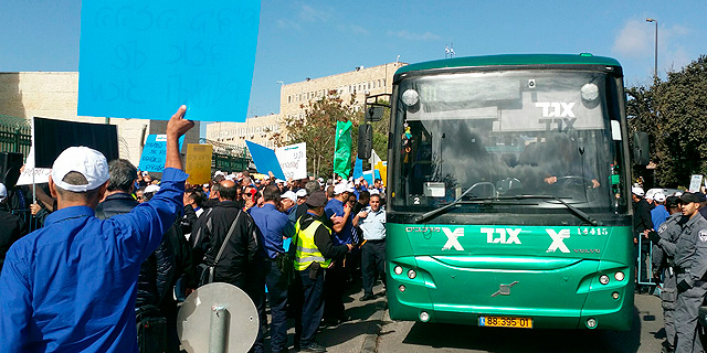 שביתת אגד בירושלים: הנהגים נעלו את החניונים, ההנהלה לא יכולה להוציא אוטובוסים