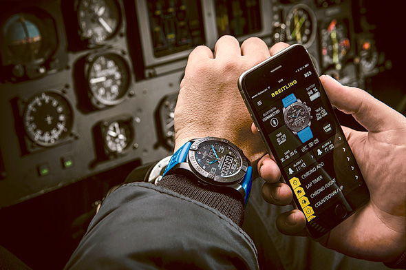 Exospace B55 של ברייטלינג. השעון של אפל שולח גם את המותגים השוויצרים לתקשר עם הסמארטפון , צילום: פרנץ ג