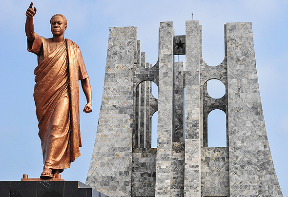 פסלו של מייסד גאנה, קוואמה נקרומה