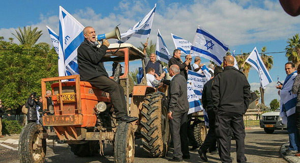 הפגנה ראשי מועצות אזוריות עמק הירדן , צילום: ארזביט סטודיו לצילום