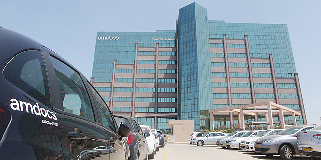 Amdocs Reports &#036;1.01 Billion in Revenue For First Quarter of Fiscal 2019