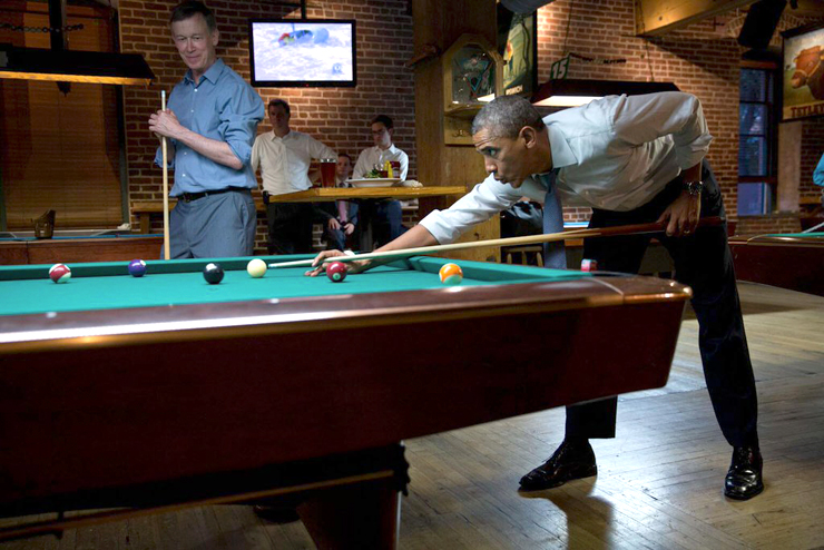 יולי 2014. הנשיא משחק סנוקר עם מושל קולורדו, ג