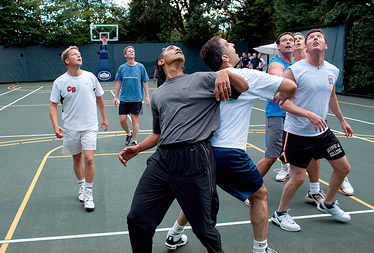  אוקטובר 2009. הנשיא וחברי קונגרס במשחק כדורסל בבית הלבן, צילום: Pete Souza / The White House