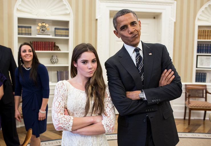 נובמבר 2012. המתעמלת מקיילה מרוני, משחזרת עם הנשיא את הפרצוף החמוץ שעשתה בעת שקיבלה את מדליית הכסף באולימפיאדת לונדון , צילום: Pete Souza / The White House